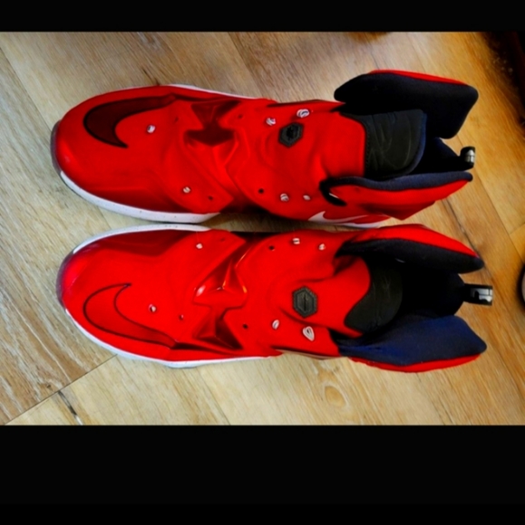 4 pairs of basketball shoes size 11 - Picture 7 of 8